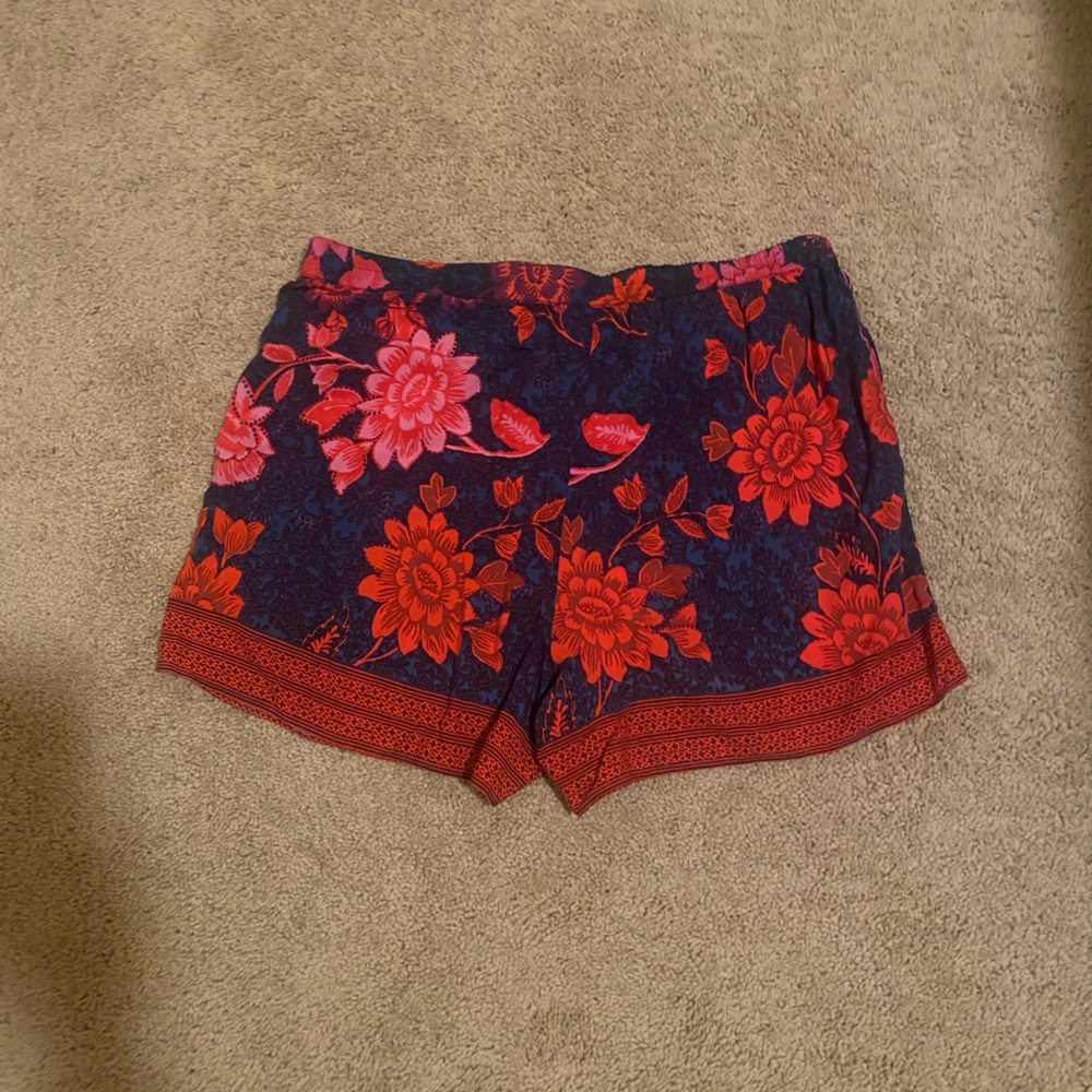 Anthropologie Red and Blue Floral Shorts-Size L - Picture 2 of 3